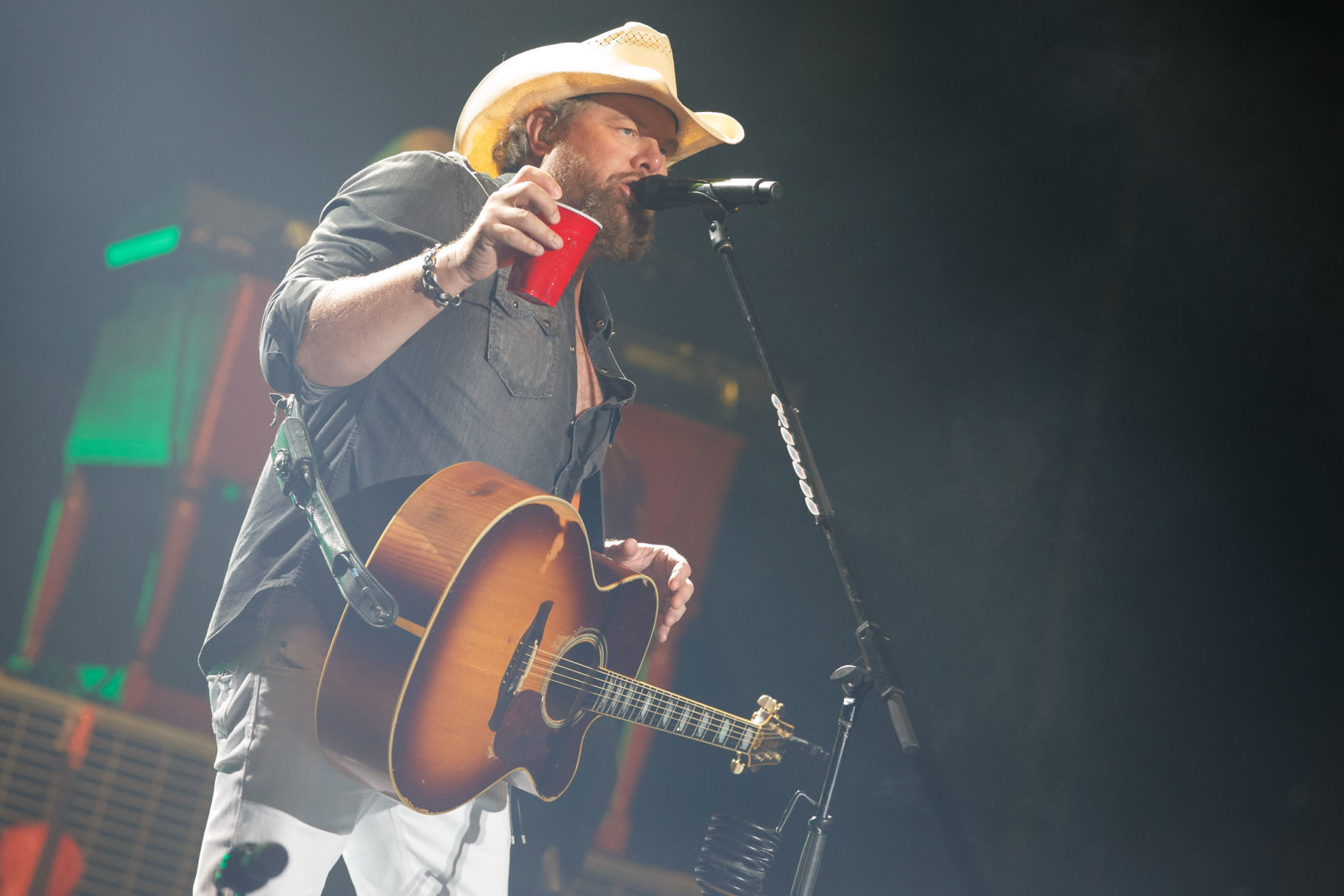 Toby Keith 2016 concert